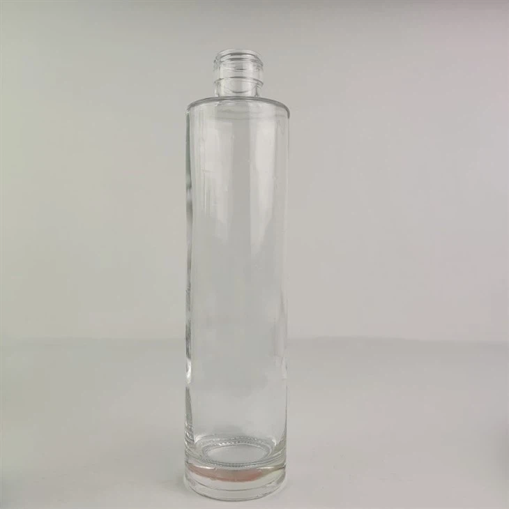 Buidéal Deochanna Cruth Babhta Ard-Soiléir 750ml Do Bhranda Vodca